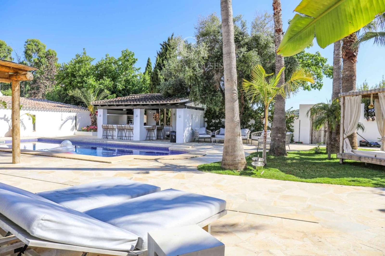 5 soveværelse Finca/Landehus til salg i Denia med swimmingpool garage - € 1.550.000 (Ref: 9265390)