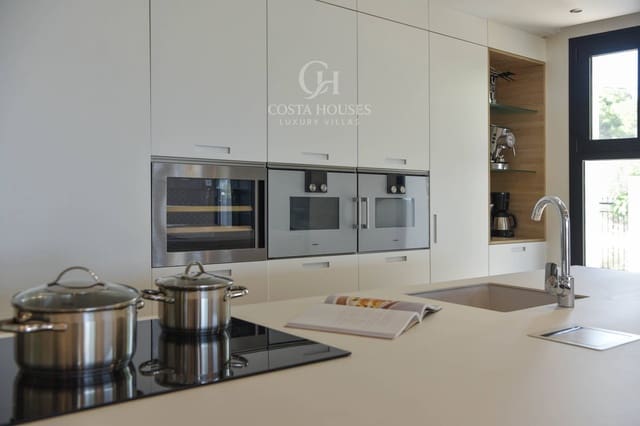 4 soveværelse Villa til salg i Moraira, Teulada-Moraira med swimmingpool garage - € 1.800.000 (Ref: 9265824)