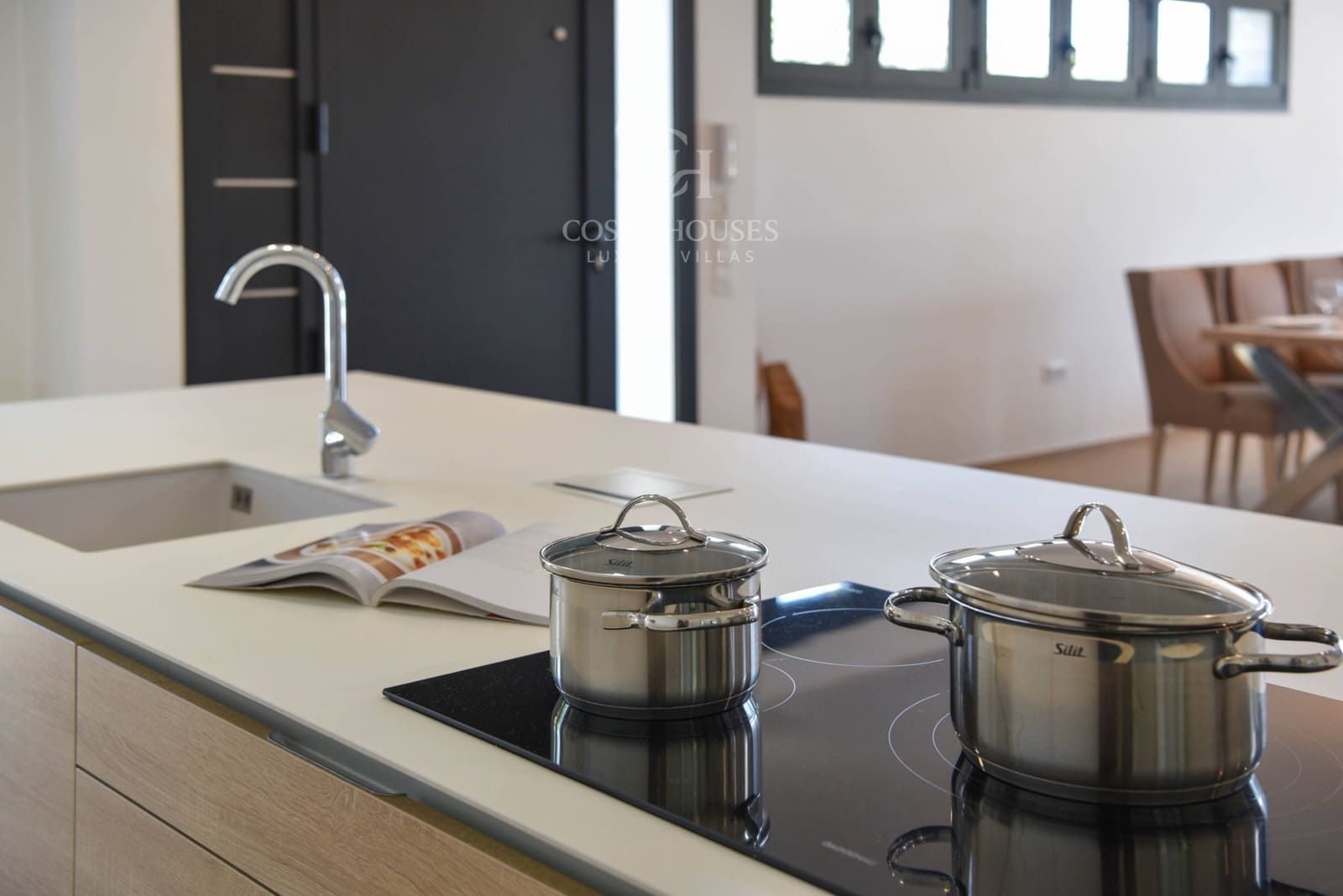 4 soveværelse Villa til salg i Moraira med swimmingpool garage - € 1.800.000 (Ref: 9265824)