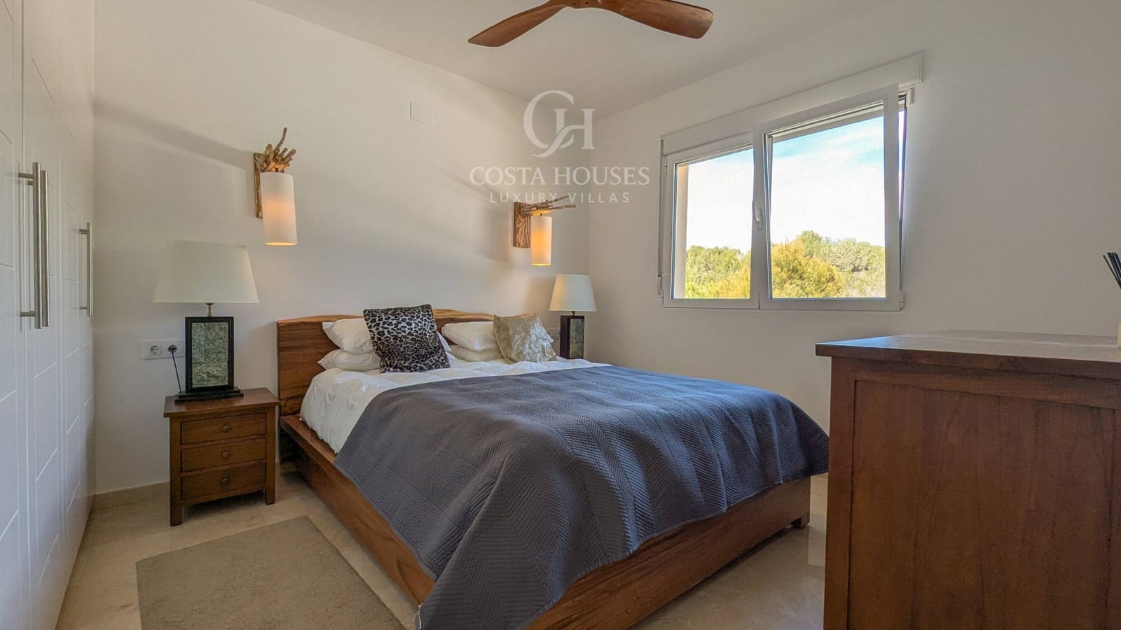 4 bedroom Villa for sale in Javea / Xabia with garage - € 1,475,000 (Ref: 9282136)