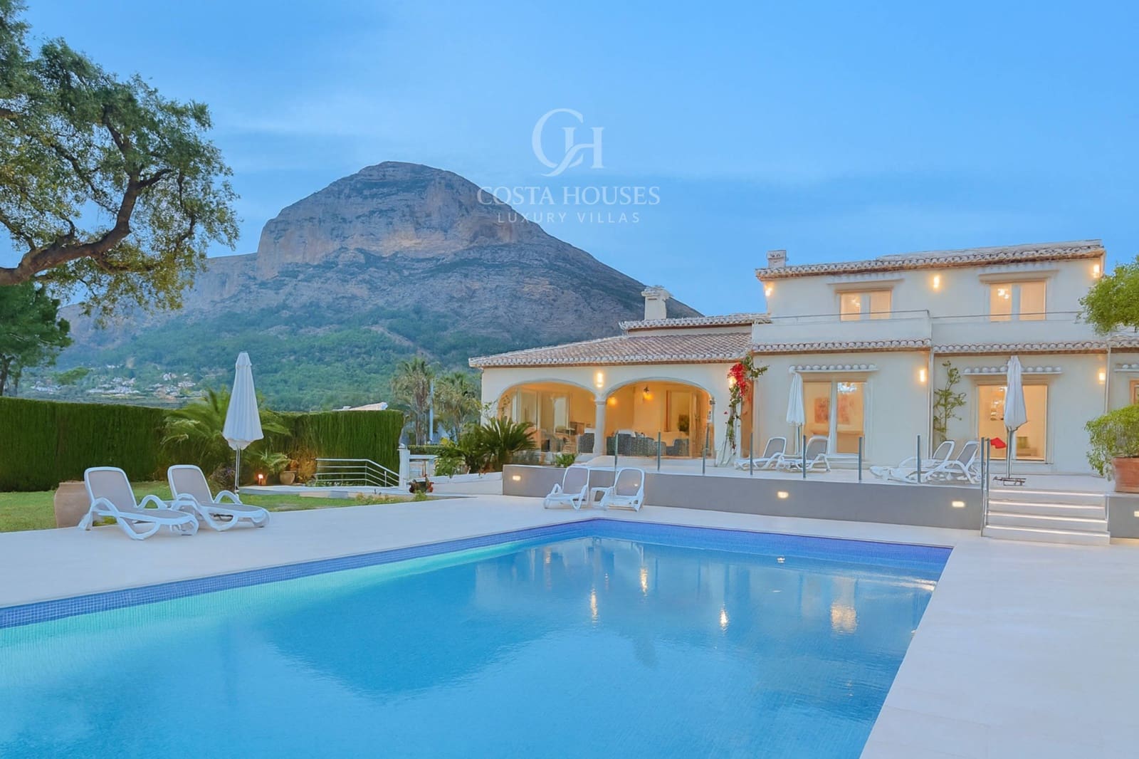 6 soverom Villa til salgs i Javea / Xabia med svømmebasseng garasje - € 1 795 000 (Ref: 9282137)