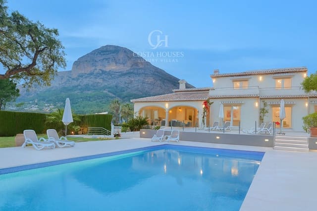 6 soverom Villa til salgs i Montgó - Ermita, Javea / Xàbia med svømmebasseng garasje - € 1 795 000 (Ref: 9282137)