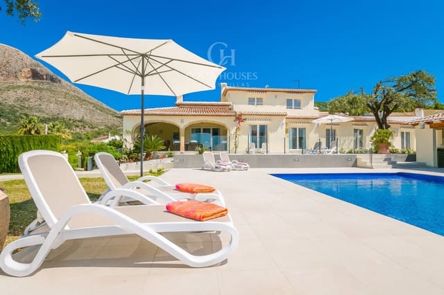 6 soverom Villa til salgs i Montgó - Ermita, Javea / Xàbia med svømmebasseng garasje - € 1 795 000 (Ref: 9282137)