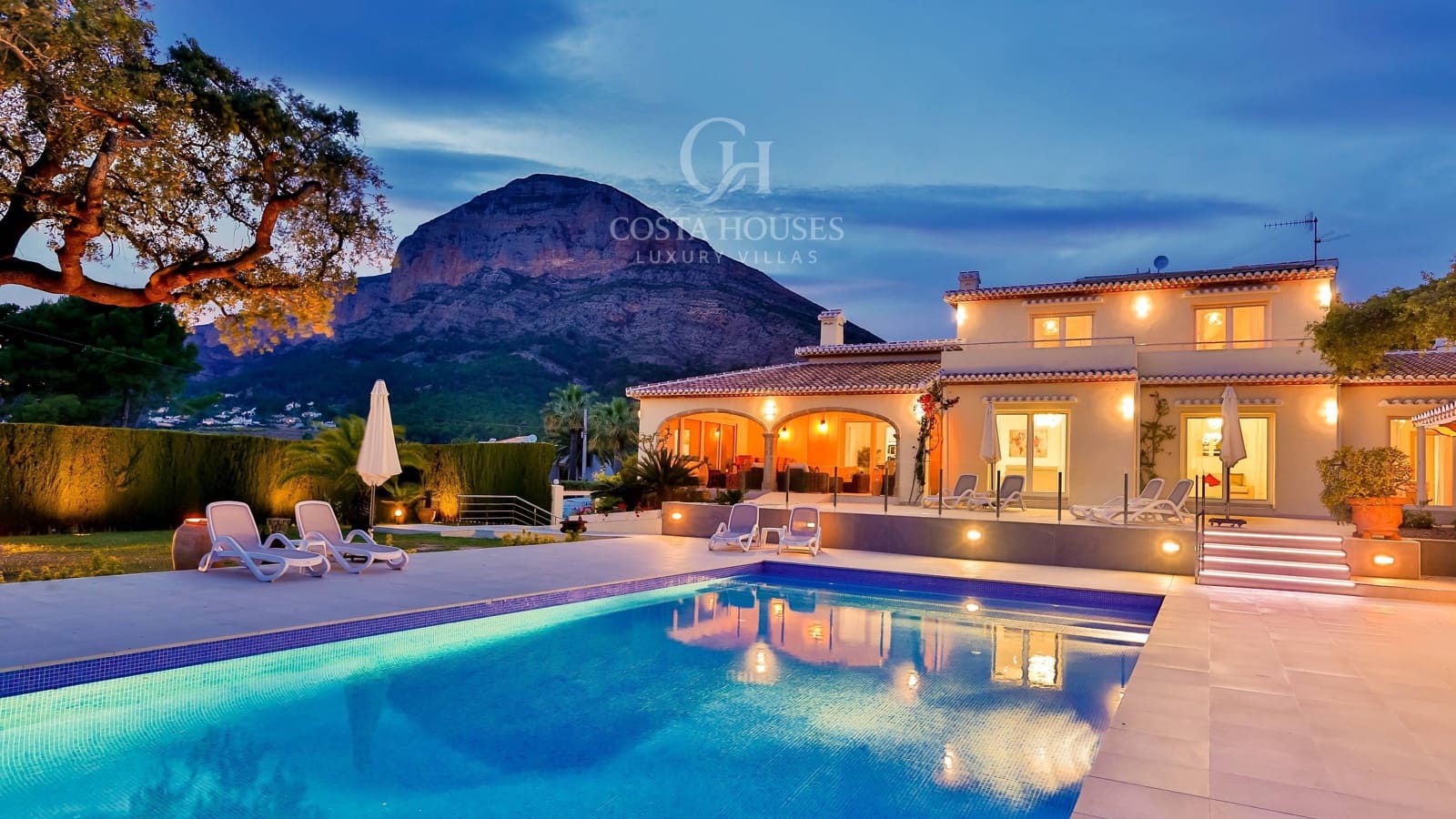 6 soverom Villa til salgs i Javea / Xabia med svømmebasseng garasje - € 1 795 000 (Ref: 9282137)