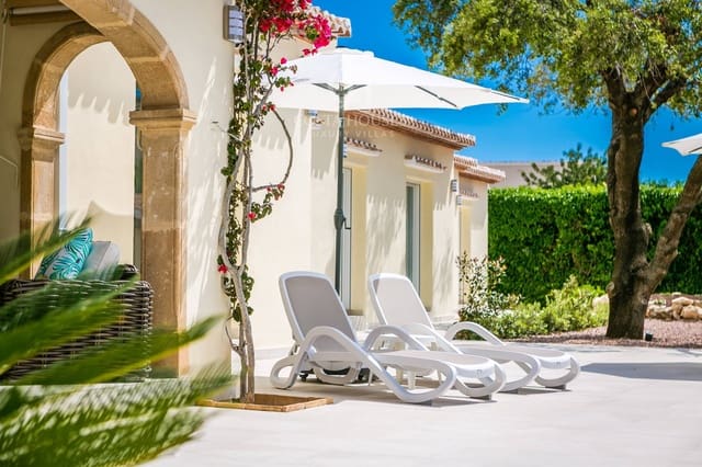 6 soverom Villa til salgs i Montgó - Ermita, Javea / Xàbia med svømmebasseng garasje - € 1 795 000 (Ref: 9282137)