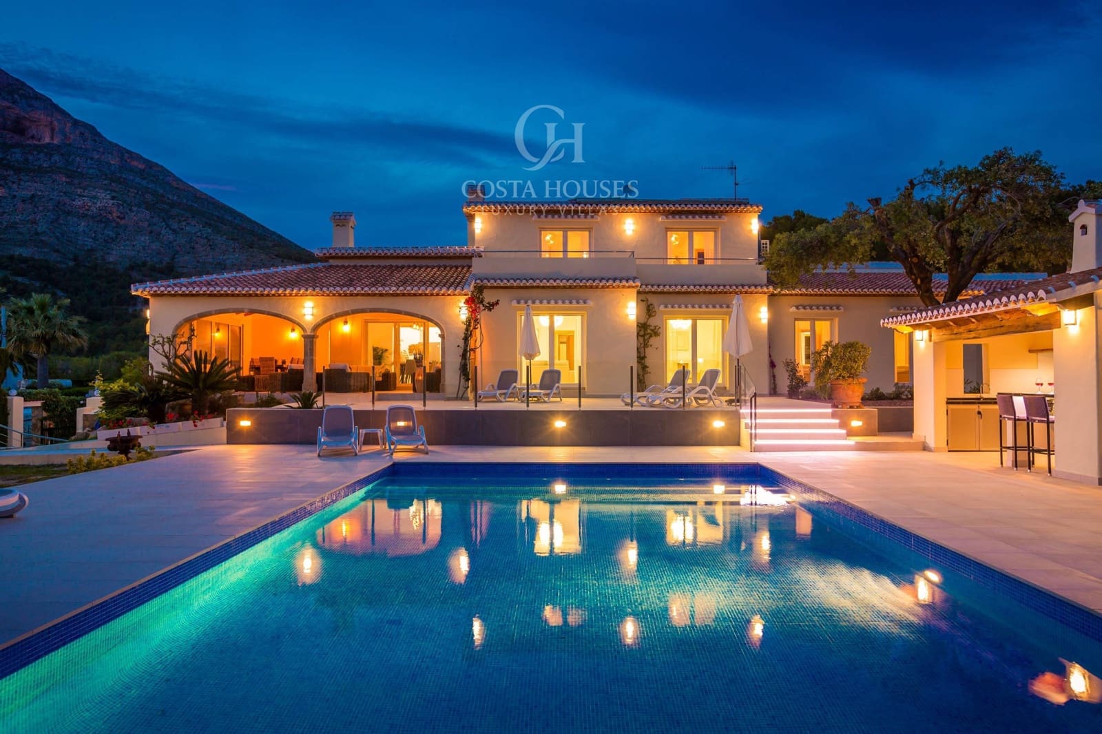 6 soverom Villa til salgs i Javea / Xabia med svømmebasseng garasje - € 1 795 000 (Ref: 9282137)