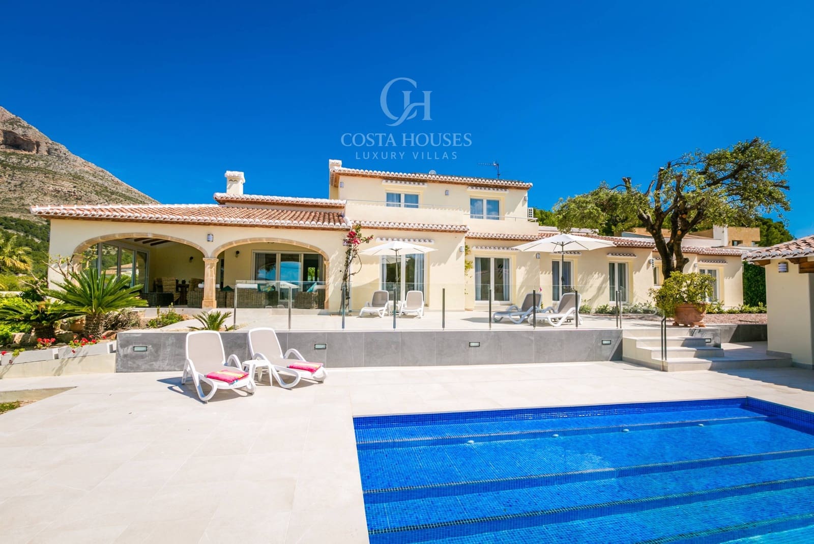 6 soverom Villa til salgs i Javea / Xabia med svømmebasseng garasje - € 1 795 000 (Ref: 9282137)