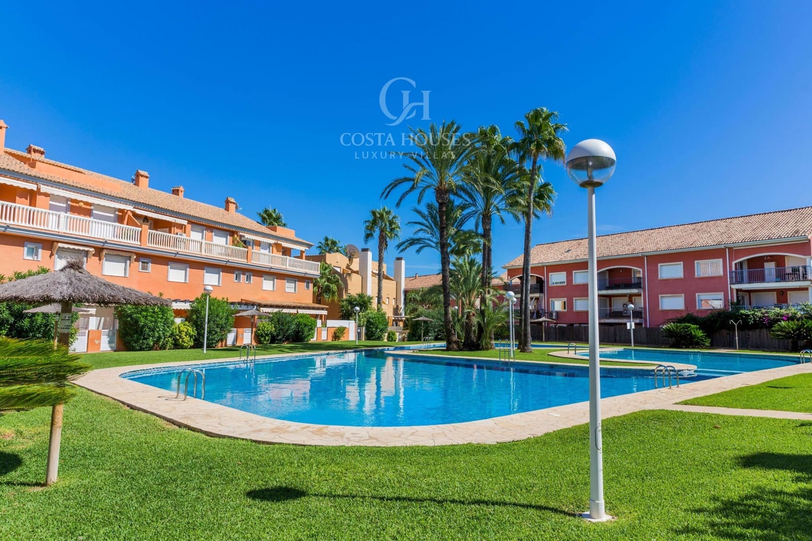 4 chambre Penthouse à vendre à Arenal avec piscine garage - 599 000 € (Ref: 9305160)