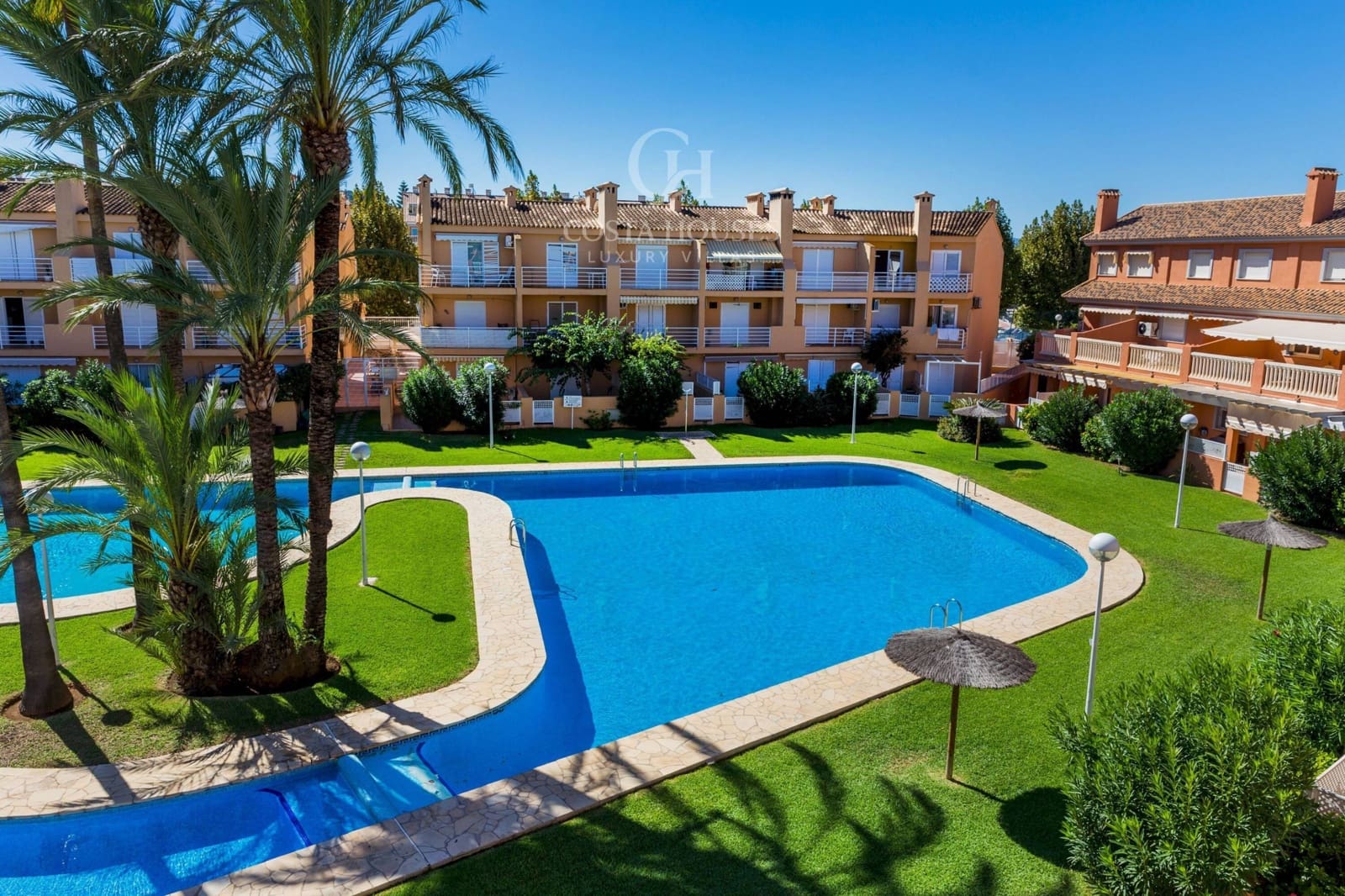 4 chambre Penthouse à vendre à Arenal avec piscine garage - 599 000 € (Ref: 9305160)