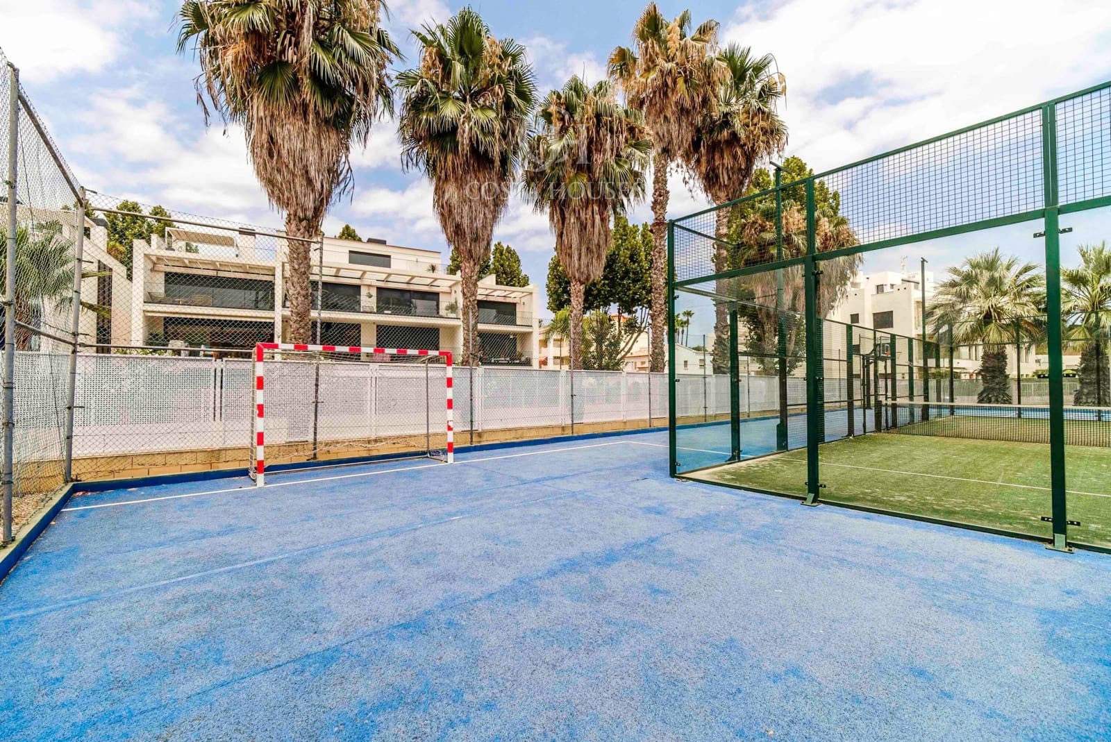 4 chambre Penthouse à vendre à Arenal avec piscine garage - 599 000 € (Ref: 9305160)