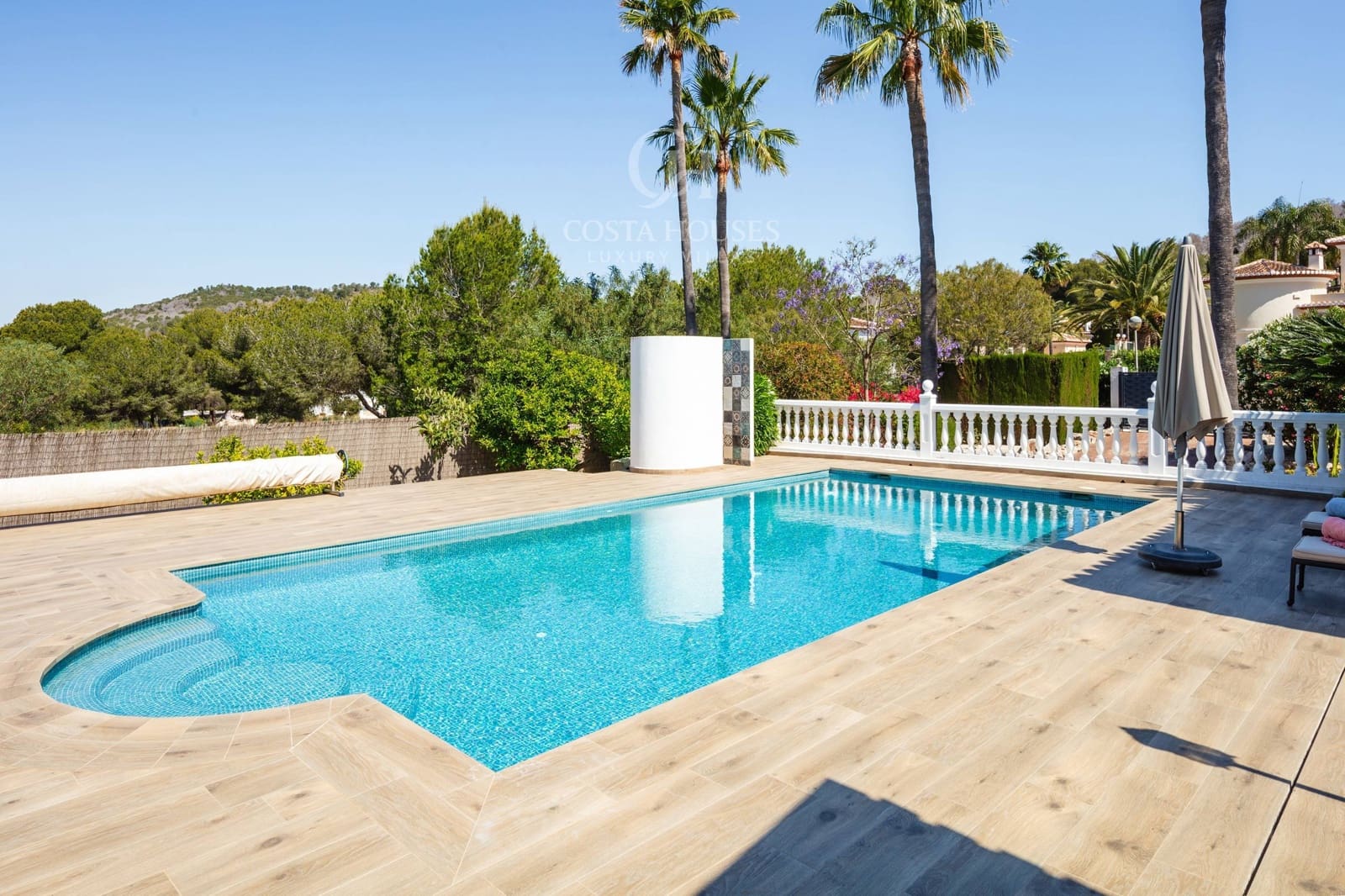 4 bedroom Villa for sale in Javea / Xabia with pool - € 950,000 (Ref: 9305161)