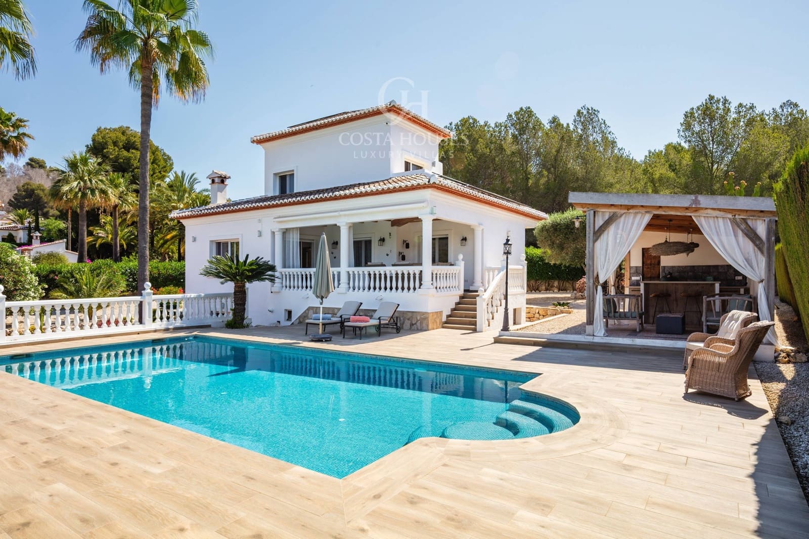 4 bedroom Villa for sale in Javea / Xabia with pool - € 950,000 (Ref: 9305161)