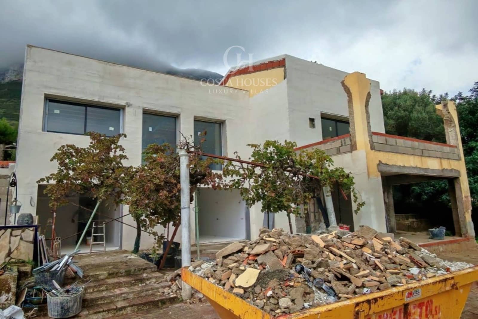 4 Zimmer Villa zu verkaufen in Denia mit Pool - 1.850.000 € (Ref: 9306378)