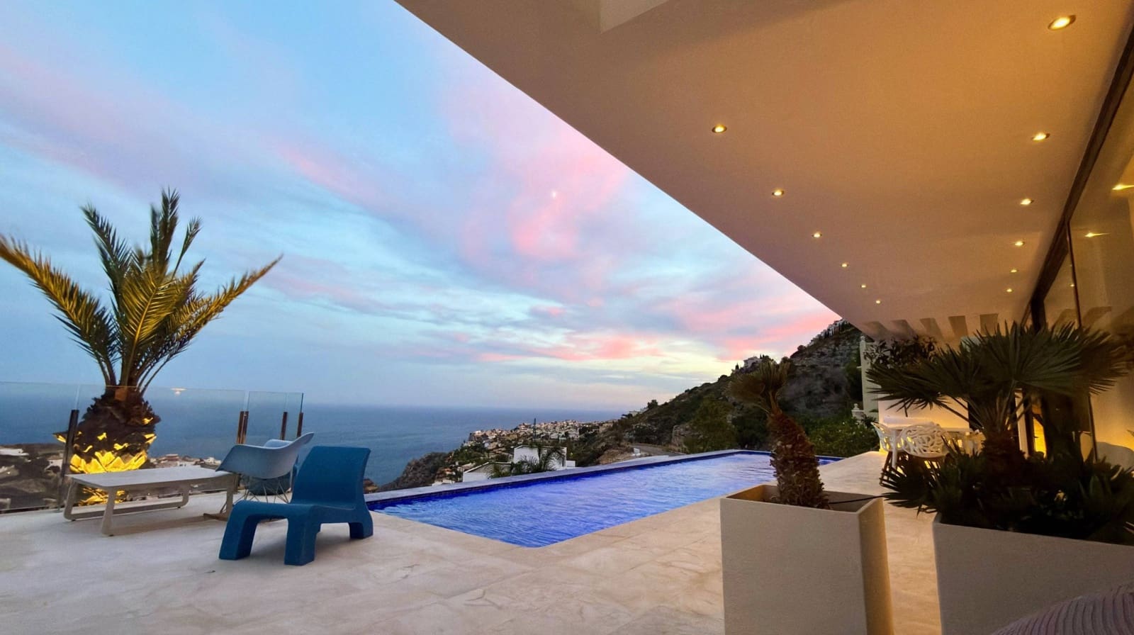 4 Zimmer Villa zu verkaufen in Cumbre del Sol mit Pool - 2.795.000 € (Ref: 9347322)