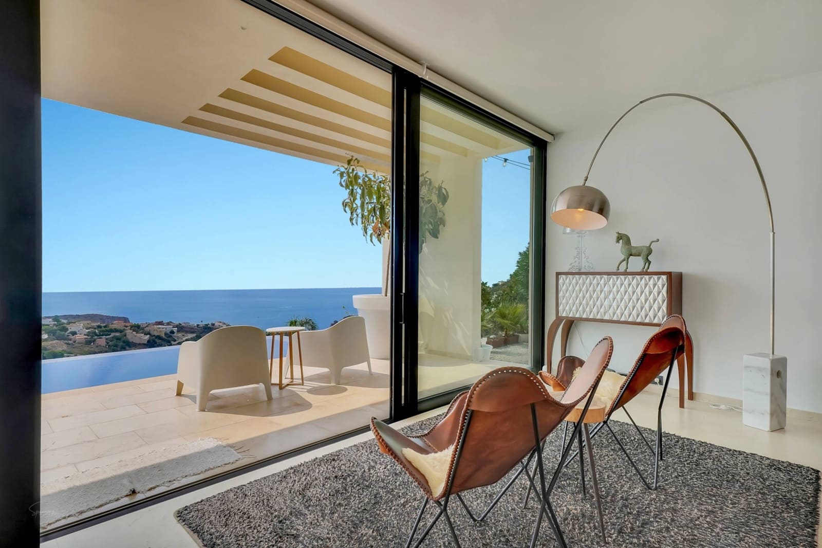 4 Zimmer Villa zu verkaufen in Cumbre del Sol mit Pool - 2.795.000 € (Ref: 9347322)