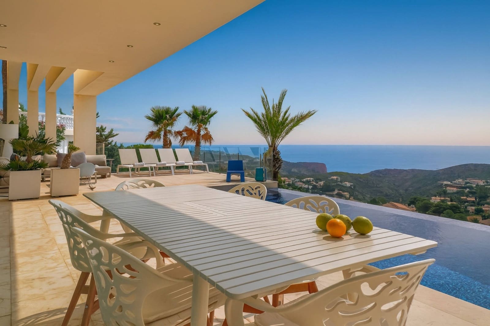 4 Zimmer Villa zu verkaufen in Cumbre del Sol mit Pool - 2.795.000 € (Ref: 9347322)