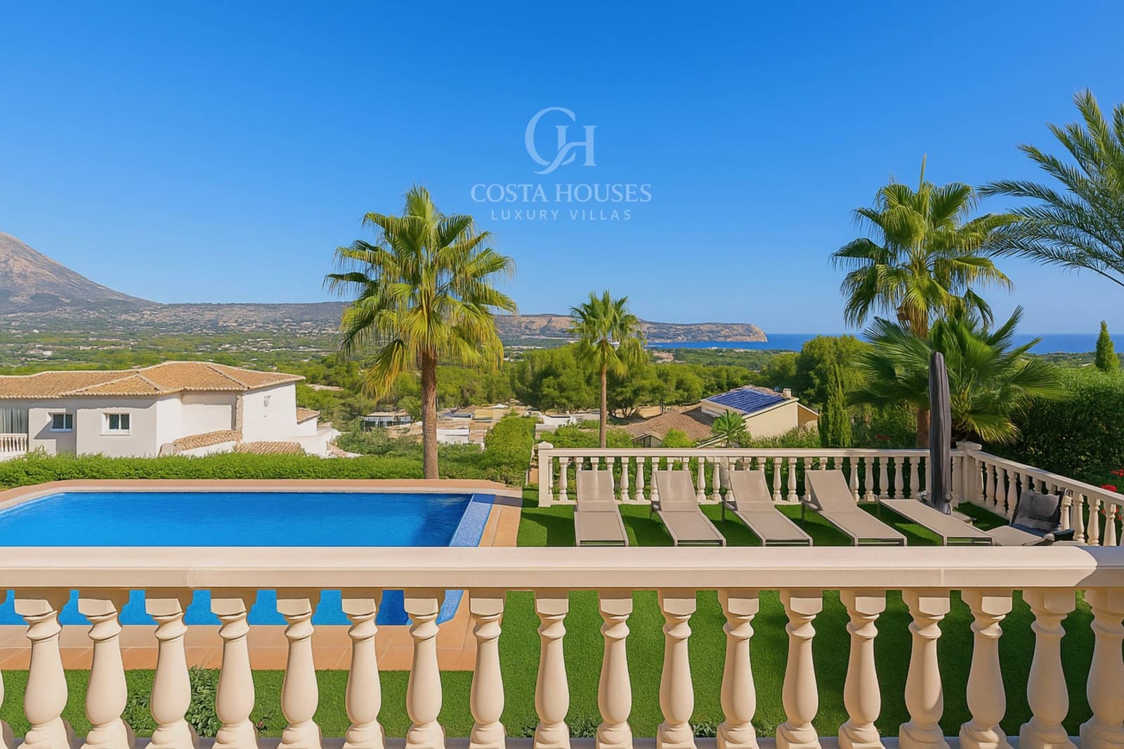 4 soveværelse Villa til salg i Javea / Xabia med swimmingpool - € 1.675.000 (Ref: 9378982)
