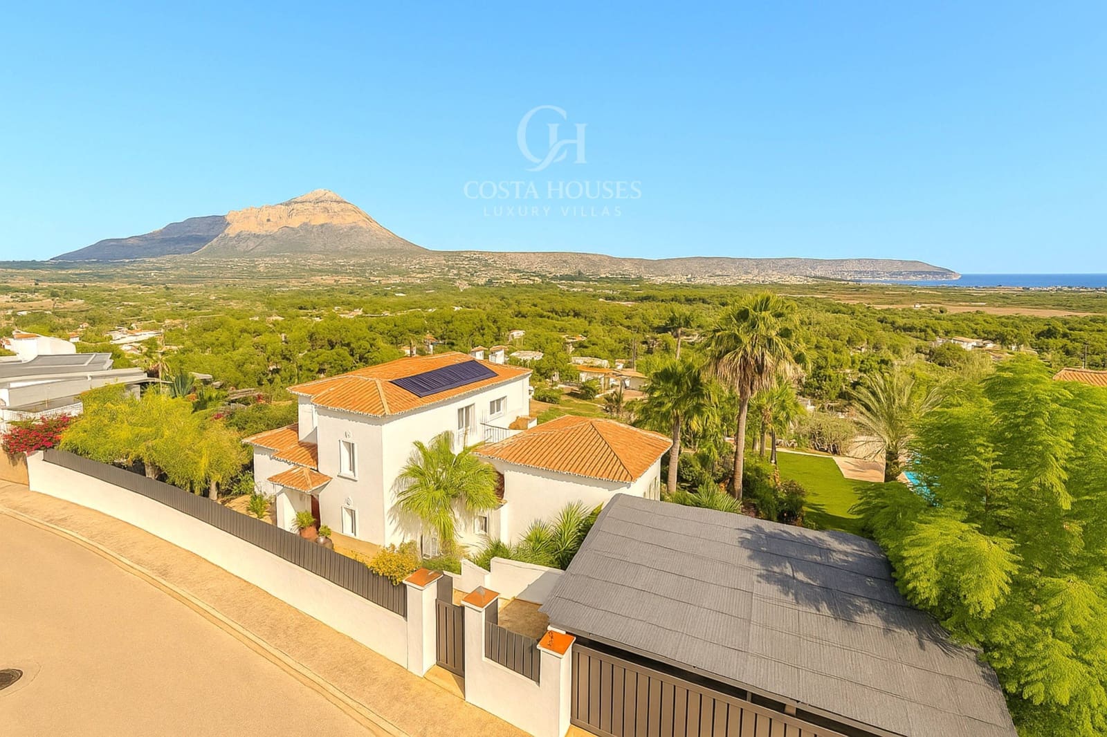 4 soveværelse Villa til salg i Javea / Xabia med swimmingpool - € 1.675.000 (Ref: 9378982)