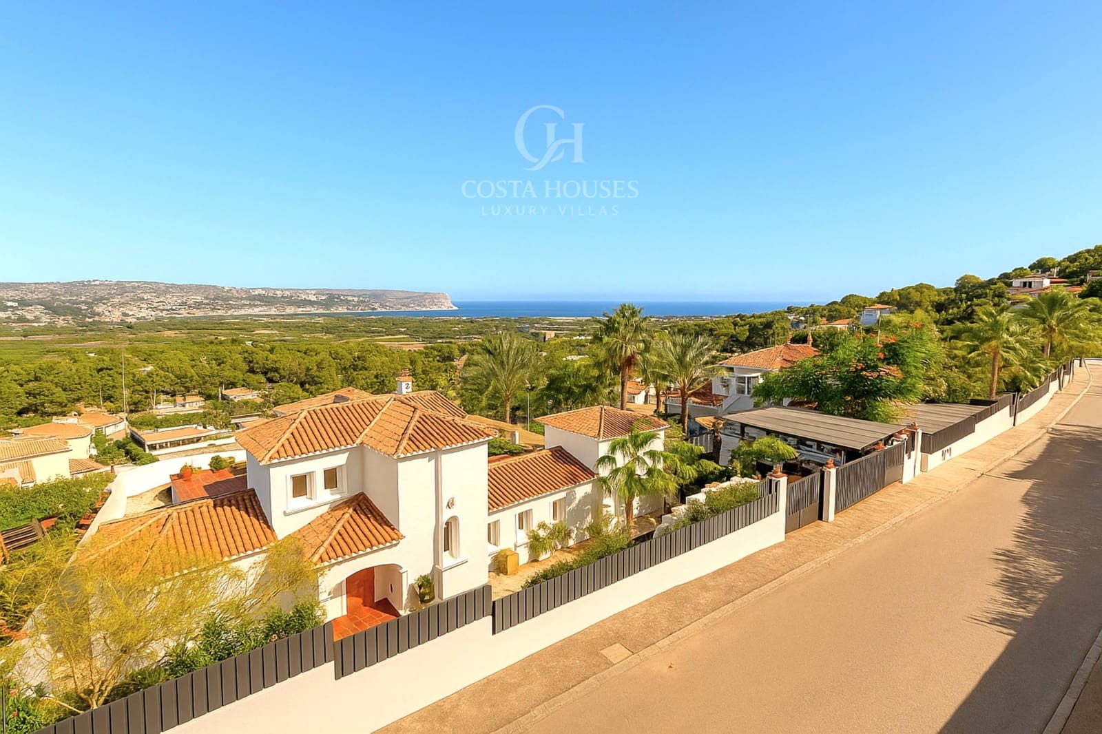 4 soveværelse Villa til salg i Javea / Xabia med swimmingpool - € 1.675.000 (Ref: 9378982)