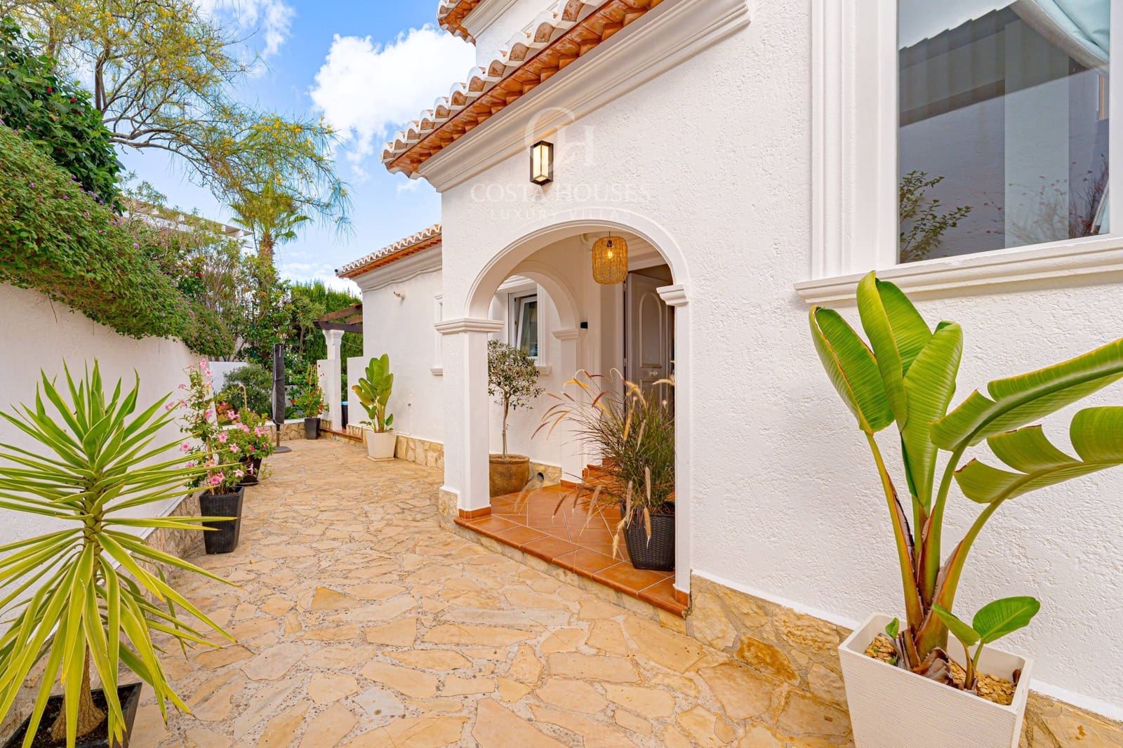 4 soveværelse Villa til salg i Javea / Xabia med swimmingpool - € 1.675.000 (Ref: 9378982)