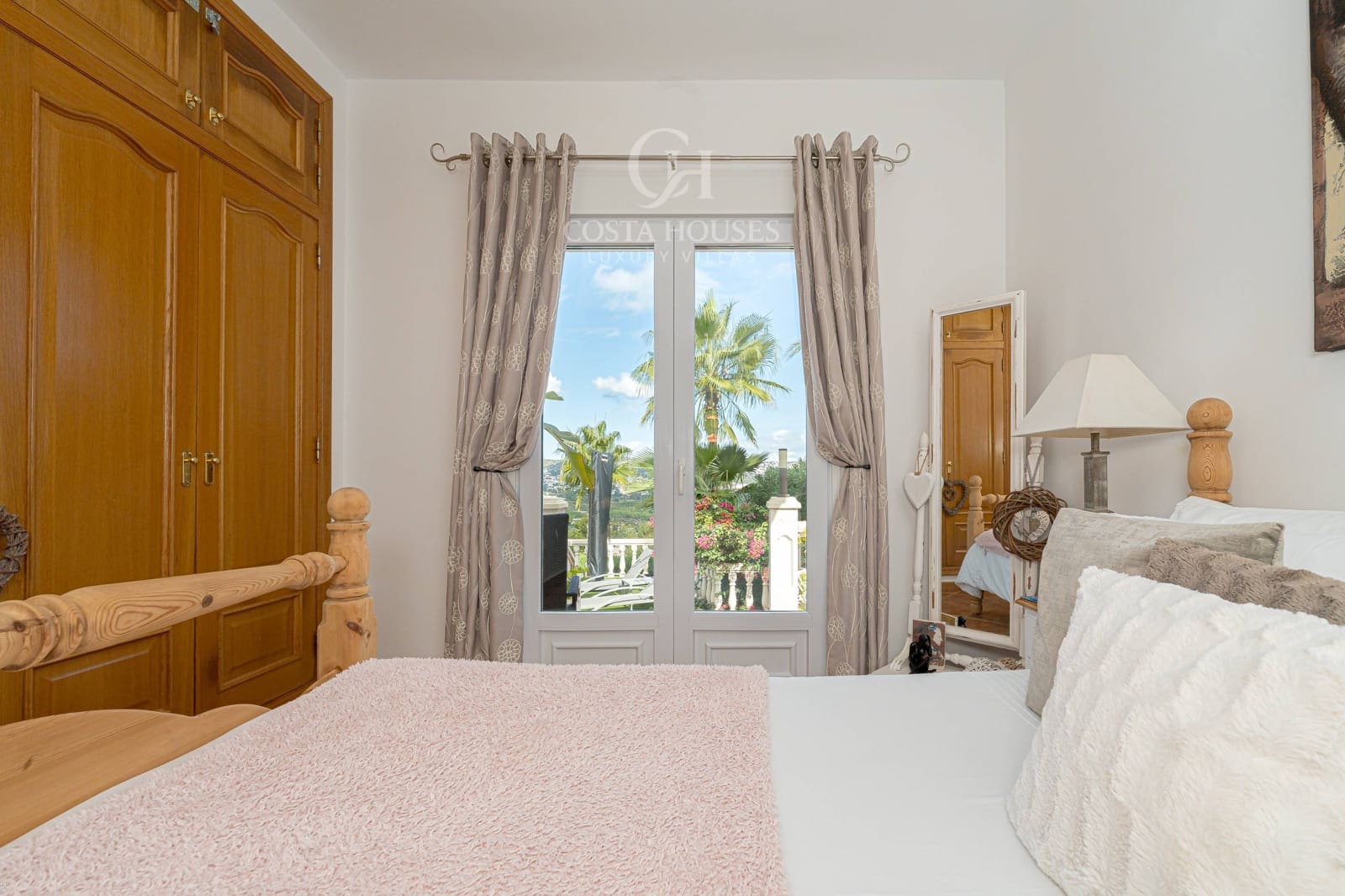 4 soveværelse Villa til salg i Javea / Xabia med swimmingpool - € 1.675.000 (Ref: 9378982)