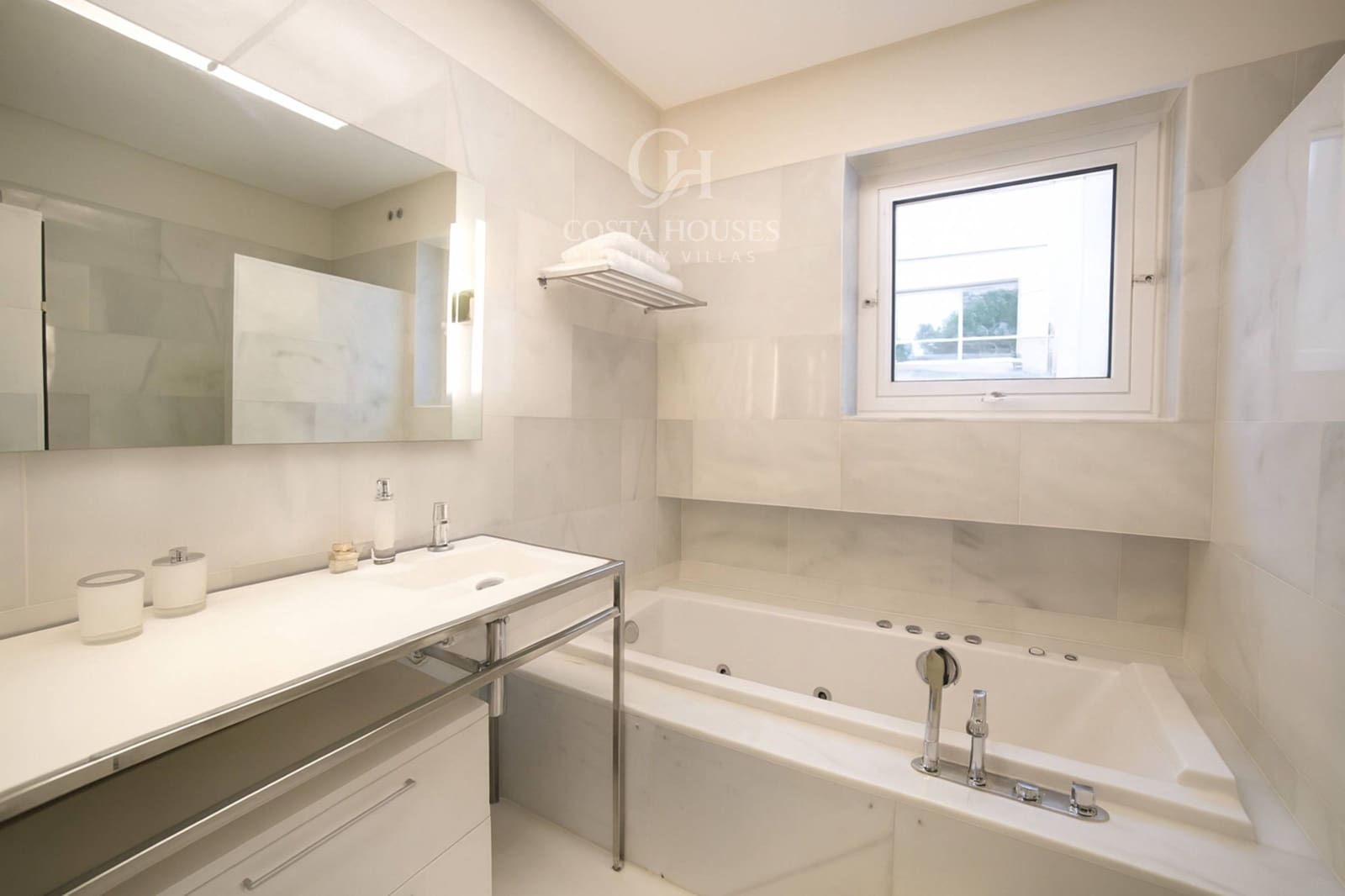 Chalet de 5 habitaciones en Dénia en venta con piscina garaje - 3.900.000 € (Ref: 9409304)