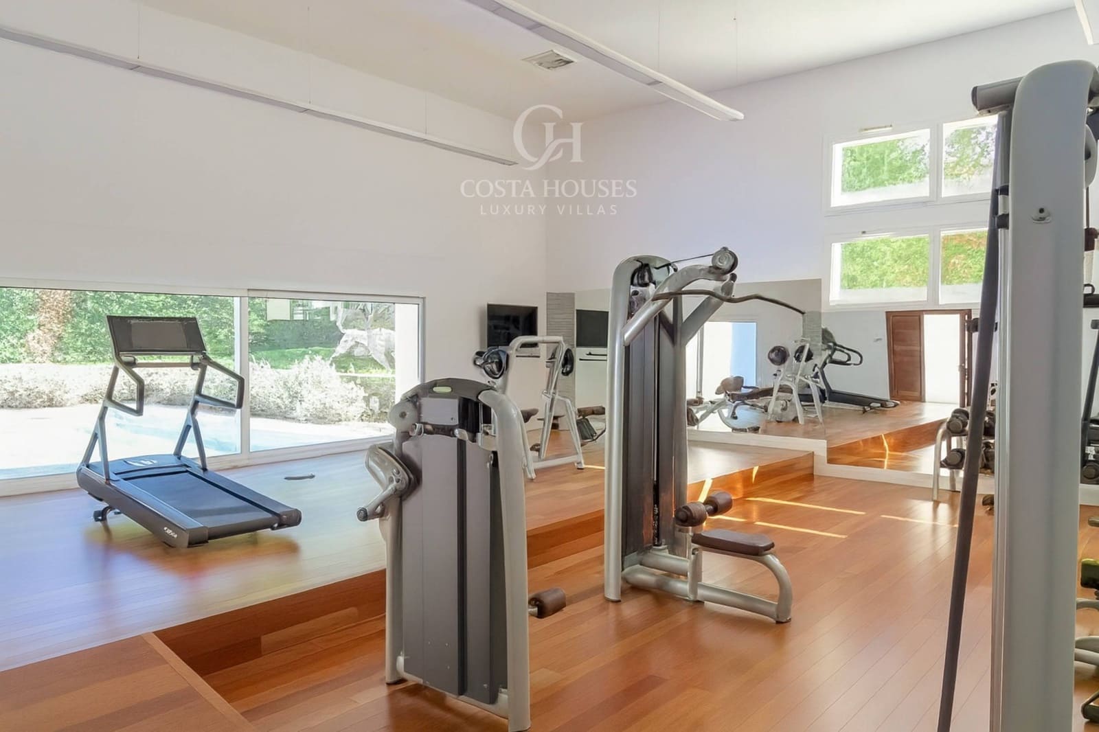 Chalet de 5 habitaciones en Dénia en venta con piscina garaje - 3.900.000 € (Ref: 9409304)