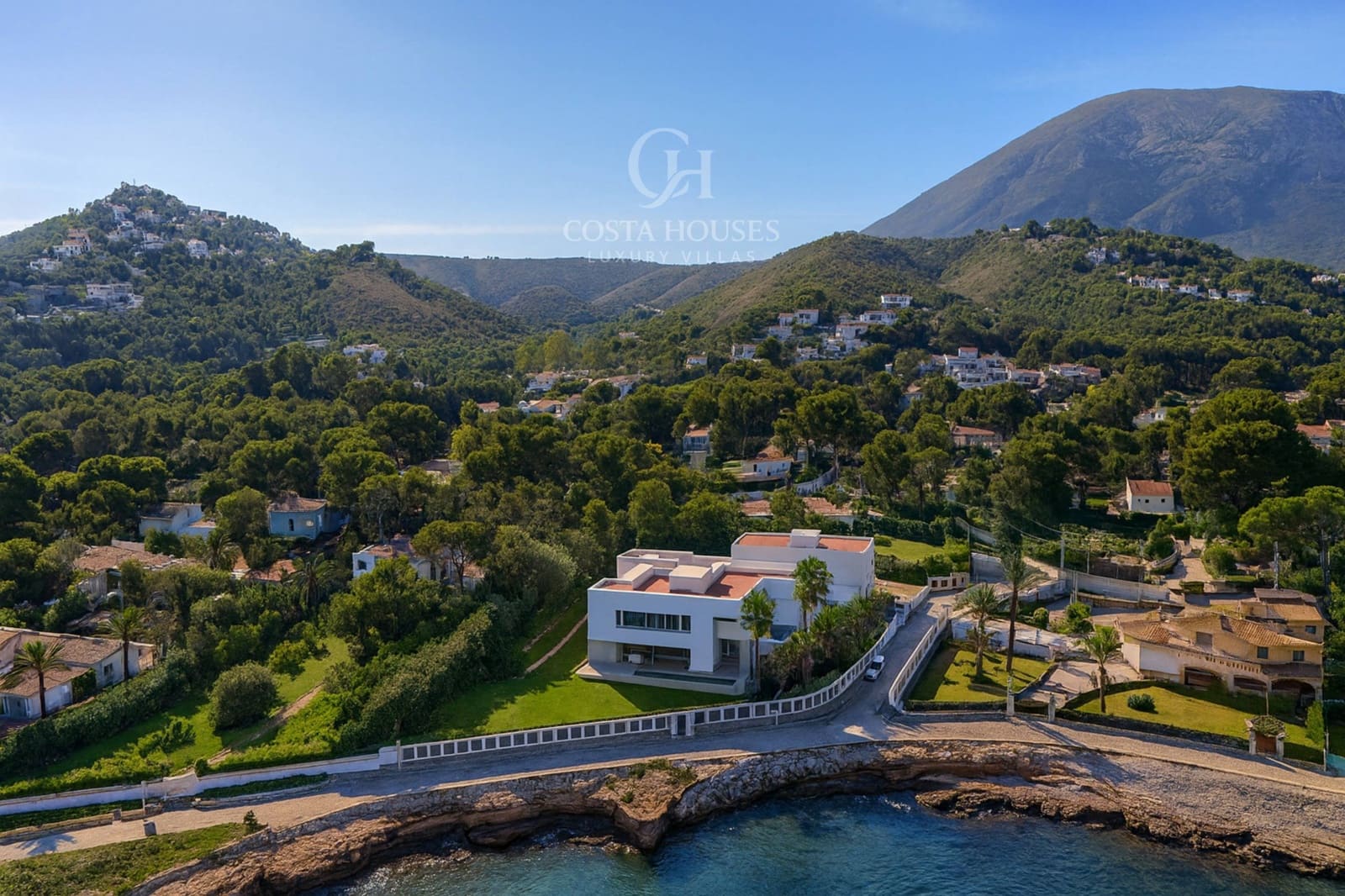 Chalet de 5 habitaciones en Dénia en venta con piscina garaje - 3.900.000 € (Ref: 9409304)