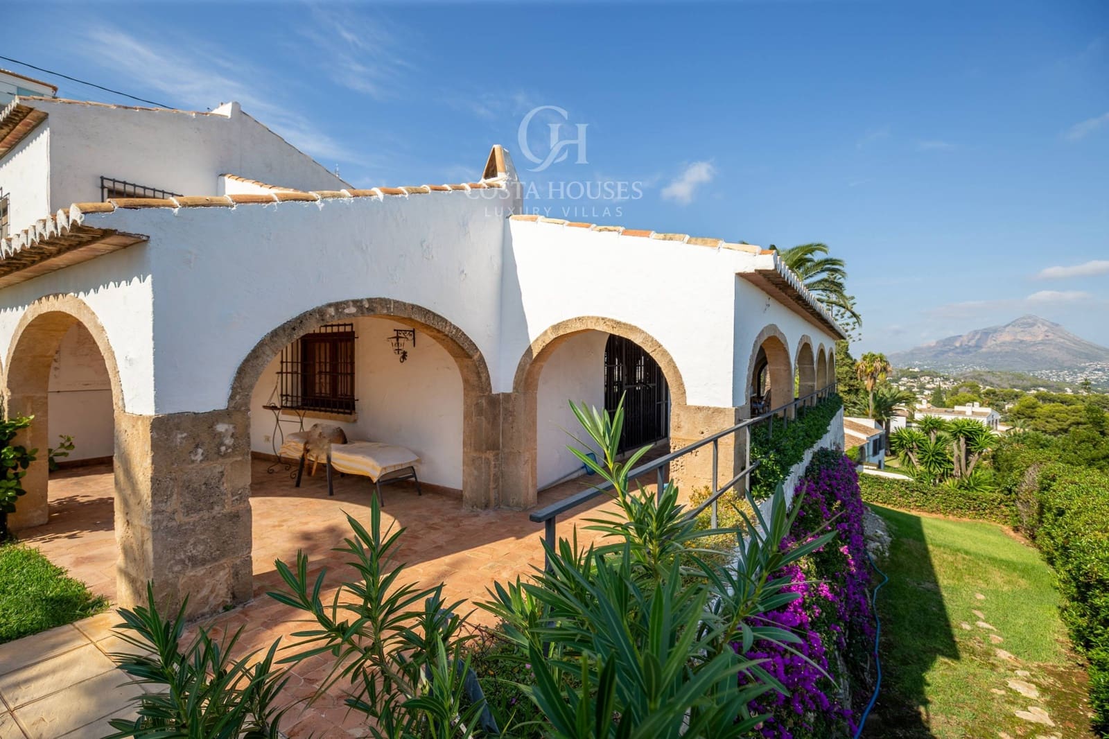 5 bedroom Villa for sale in Javea / Xabia with pool garage - € 2,300,000 (Ref: 9410939)