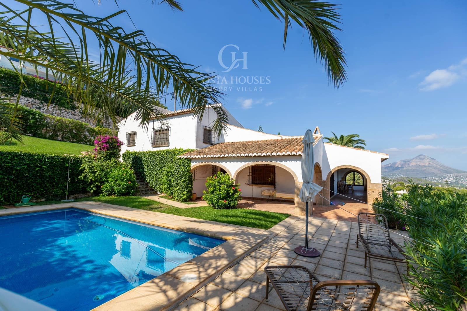 5 bedroom Villa for sale in Javea / Xabia with pool garage - € 2,300,000 (Ref: 9410939)