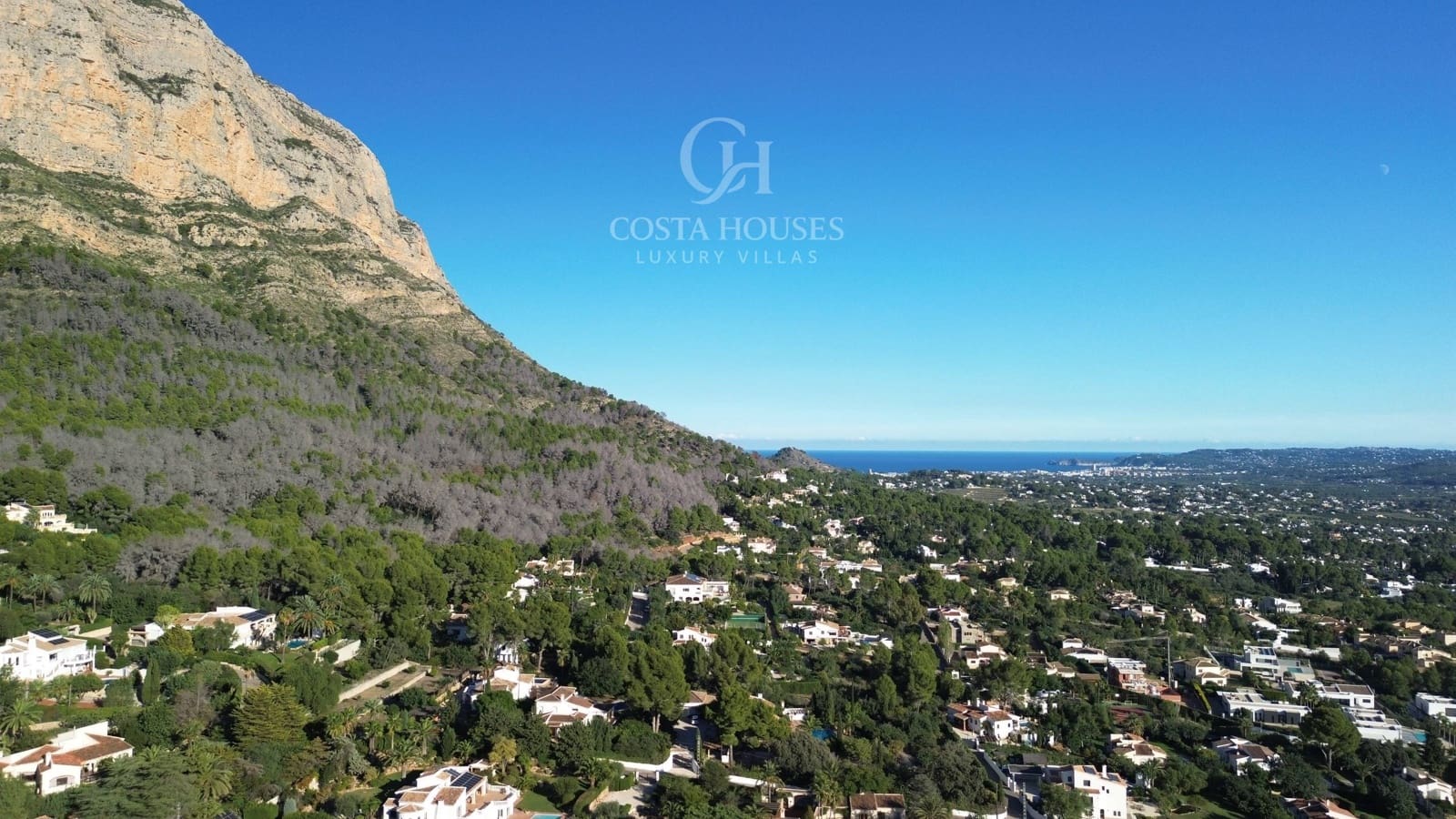 4 soveværelse Villa til salg i Javea / Xabia med swimmingpool garage - € 2.700.000 (Ref: 9410940)