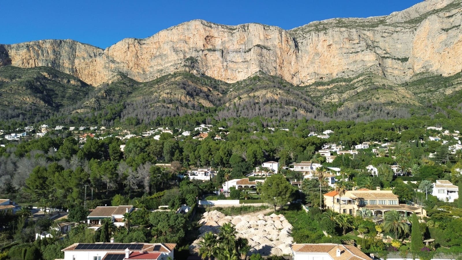 4 soveværelse Villa til salg i Javea / Xabia med swimmingpool garage - € 2.700.000 (Ref: 9410940)