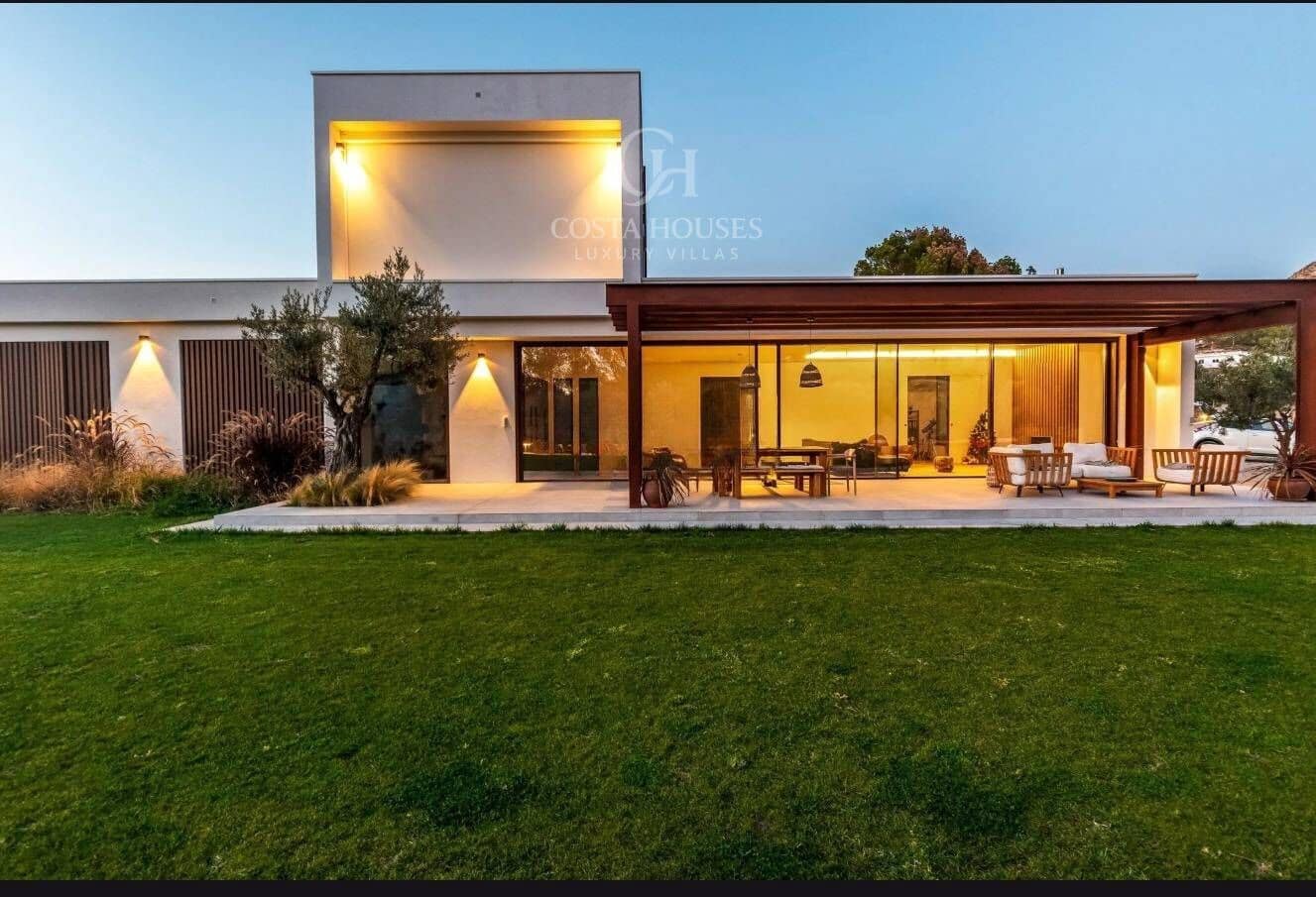 Chalet de 4 habitaciones en Finestrat en venta con piscina - 1.490.000 € (Ref: 9443210)