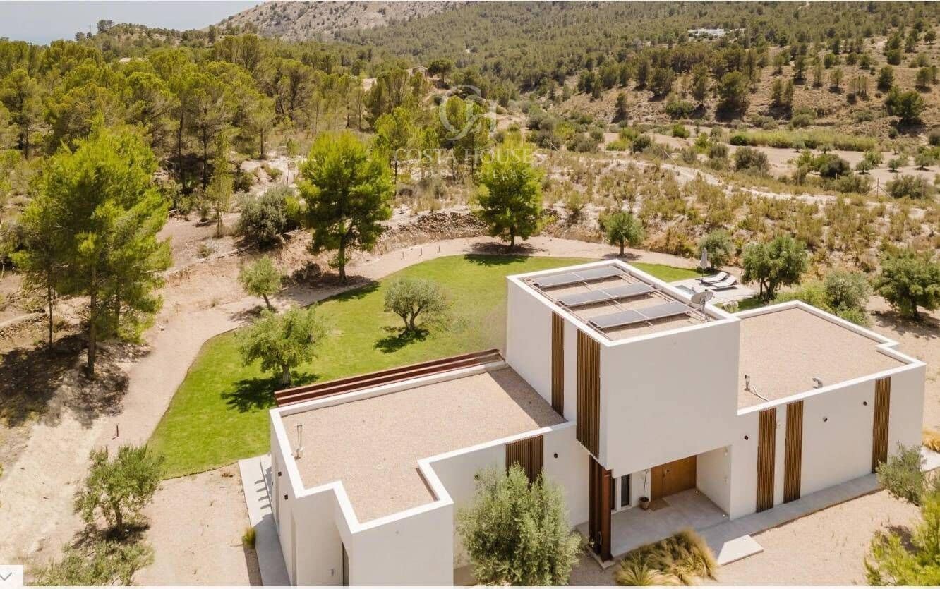 Chalet de 4 habitaciones en Finestrat en venta con piscina - 1.490.000 € (Ref: 9443210)