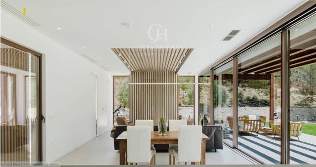 Chalet de 4 habitaciones en Finestrat en venta con piscina - 1.490.000 € (Ref: 9443210)