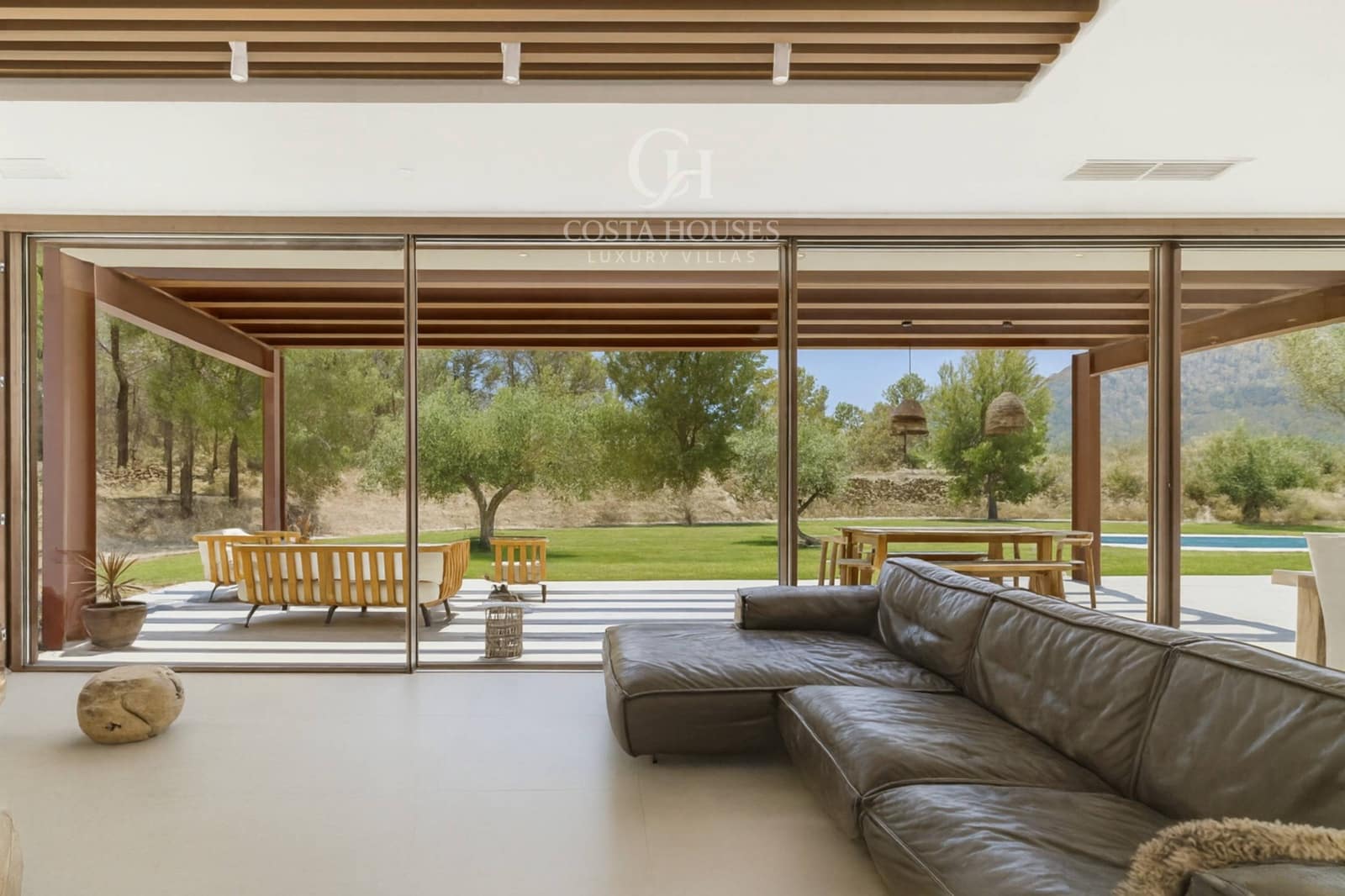 Chalet de 4 habitaciones en Finestrat en venta con piscina - 1.490.000 € (Ref: 9443210)