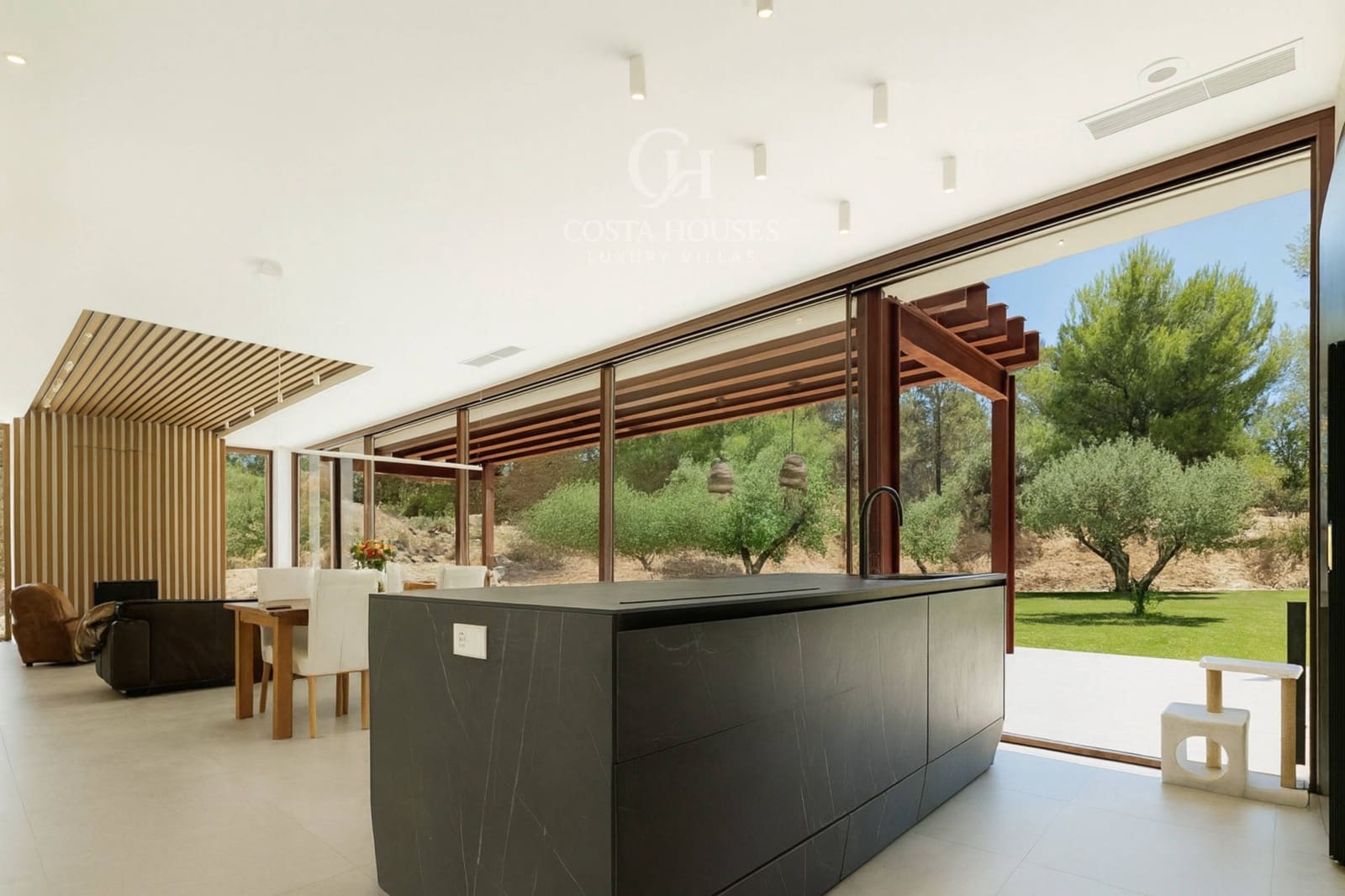 Chalet de 4 habitaciones en Finestrat en venta con piscina - 1.490.000 € (Ref: 9443210)