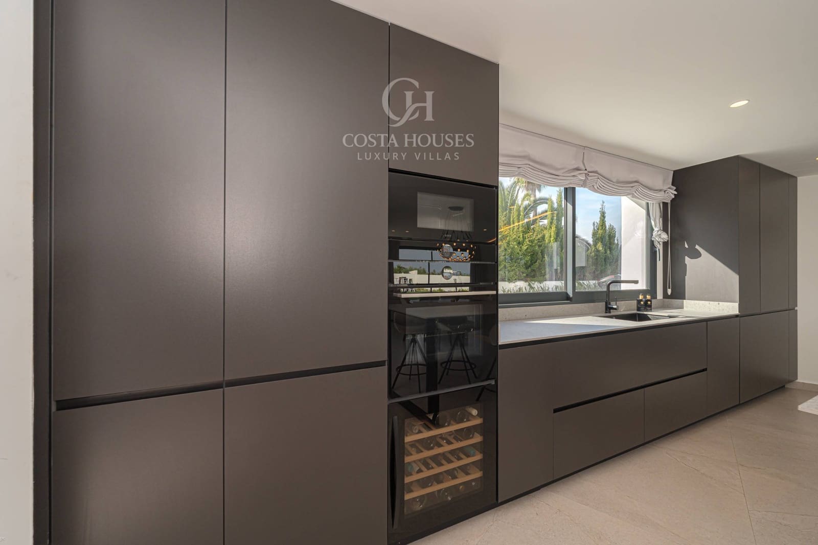 4 bedroom Villa for sale in Denia with pool garage - € 1,795,000 (Ref: 9481175)