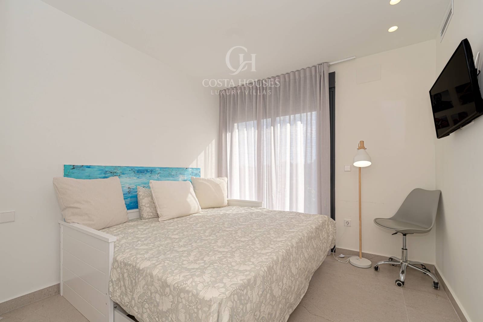 4 bedroom Villa for sale in Denia with pool garage - € 1,795,000 (Ref: 9481175)