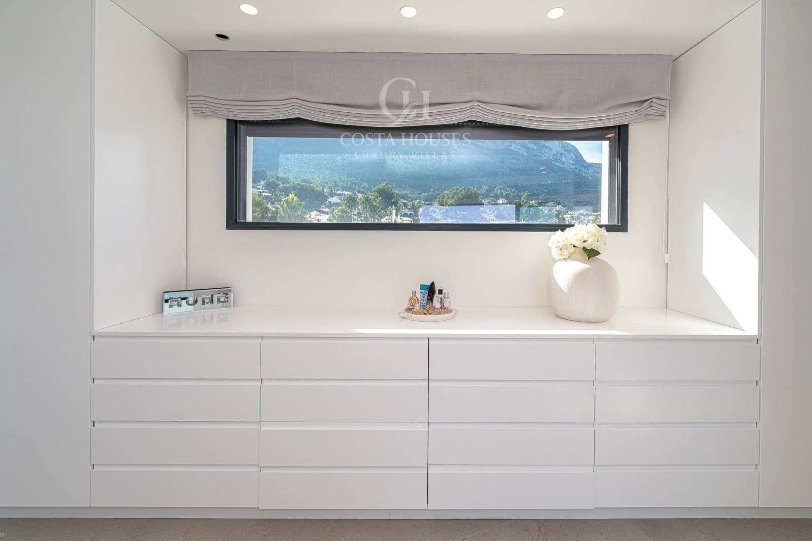 4 bedroom Villa for sale in Denia with pool garage - € 1,795,000 (Ref: 9481175)