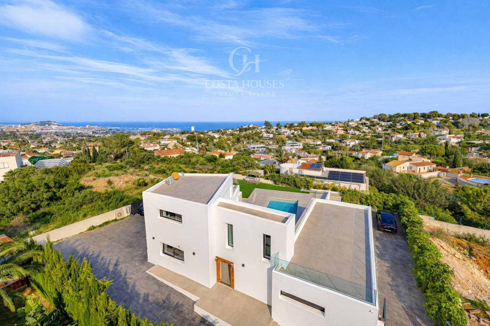 4 bedroom Villa for sale in Denia with pool garage - € 1,795,000 (Ref: 9481175)