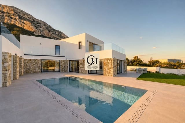 4 slaapkamer Villa te koop in El Montgó, Dénia met zwembad garage - € 1.650.000 (Ref: 9481175)