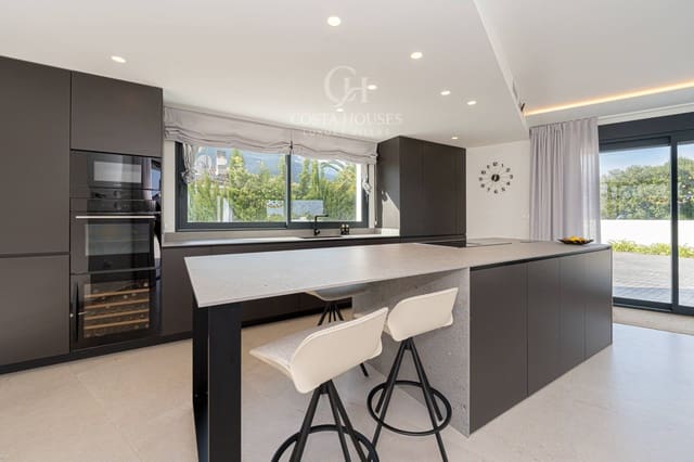 4 slaapkamer Villa te koop in El Montgó, Dénia met zwembad garage - € 1.650.000 (Ref: 9481175)