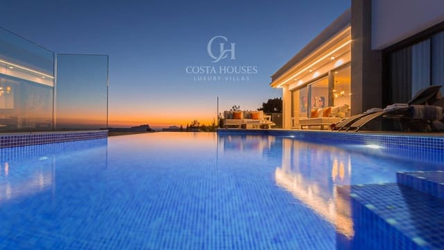 5 bedroom Villa for sale in Benitachell / Benitatxell with pool garage - € 1,490,000 (Ref: 9621757)