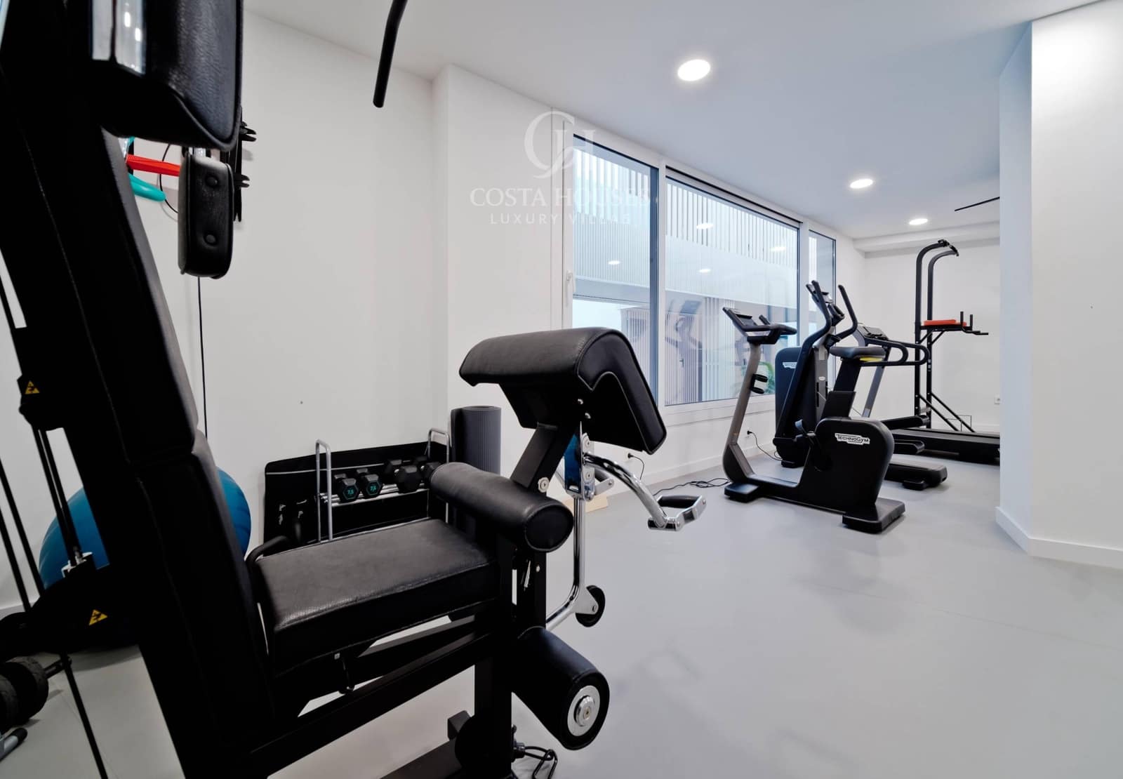 3 sovrum Takvåning till salu i Arenal med pool garage - 1 350 000 € (Ref: 9622375)