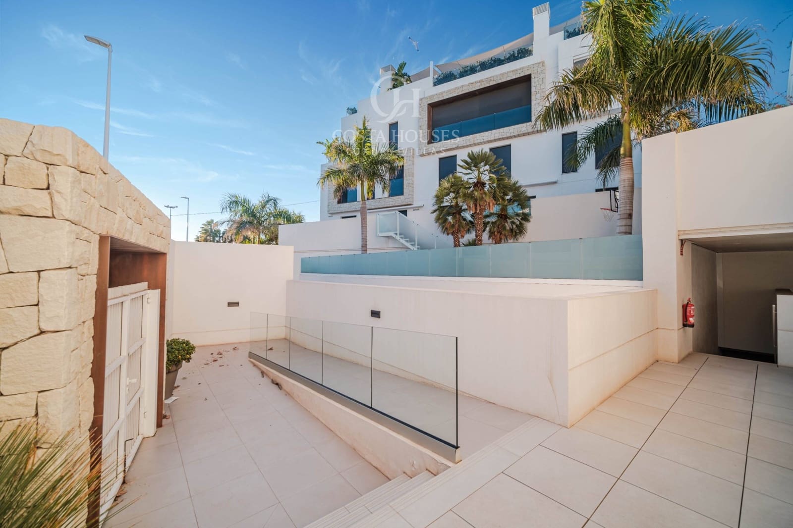 3 sovrum Takvåning till salu i Arenal med pool garage - 1 350 000 € (Ref: 9622375)