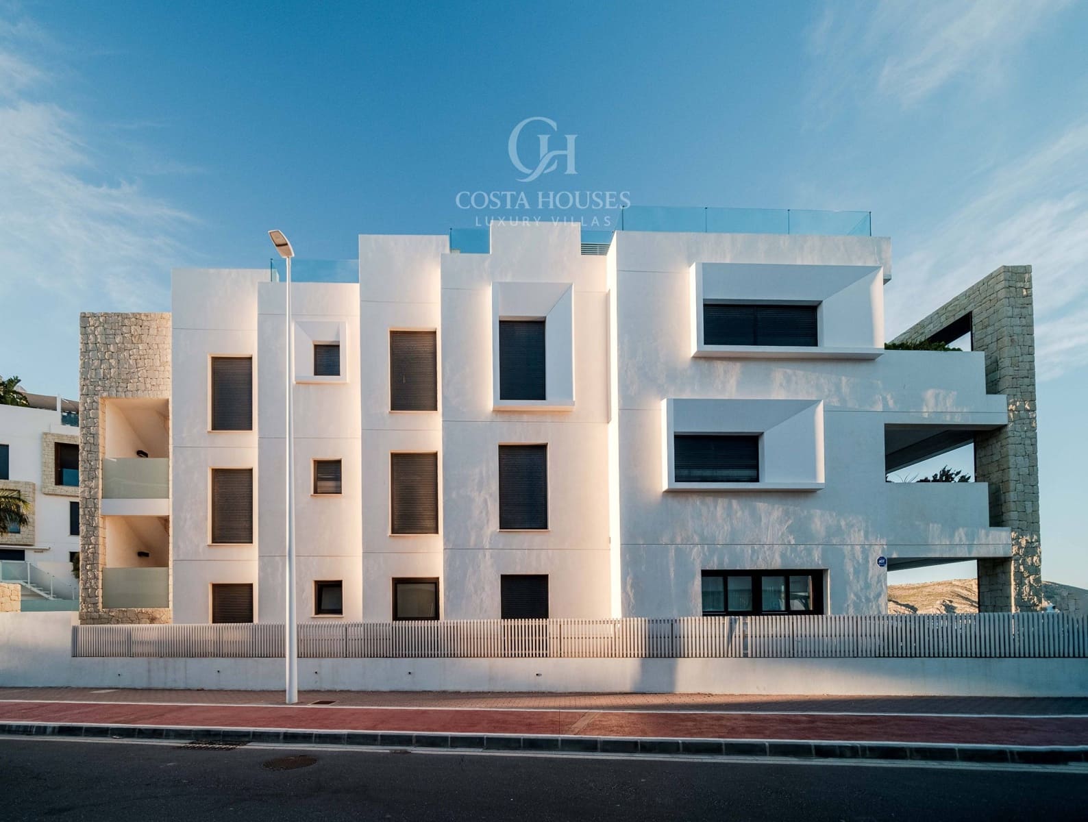 3 sovrum Takvåning till salu i Arenal med pool garage - 1 350 000 € (Ref: 9622375)