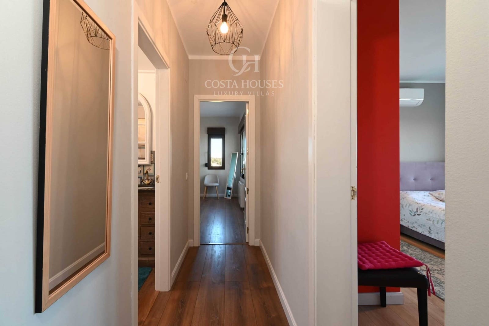 4 makuuhuone Huvila myytävänä paikassa Adsubia mukana uima-altaan 
autotalli - 1 495 000 € (Ref: 9639482)