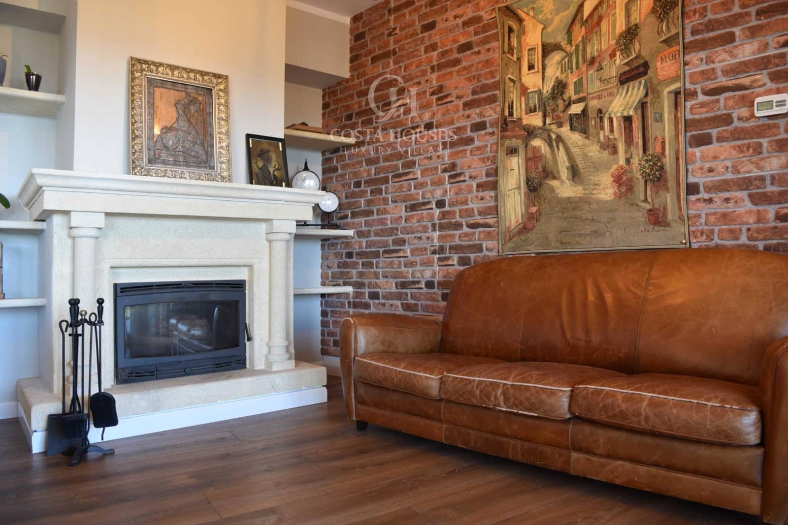 4 makuuhuone Huvila myytävänä paikassa Adsubia mukana uima-altaan 
autotalli - 1 495 000 € (Ref: 9639482)