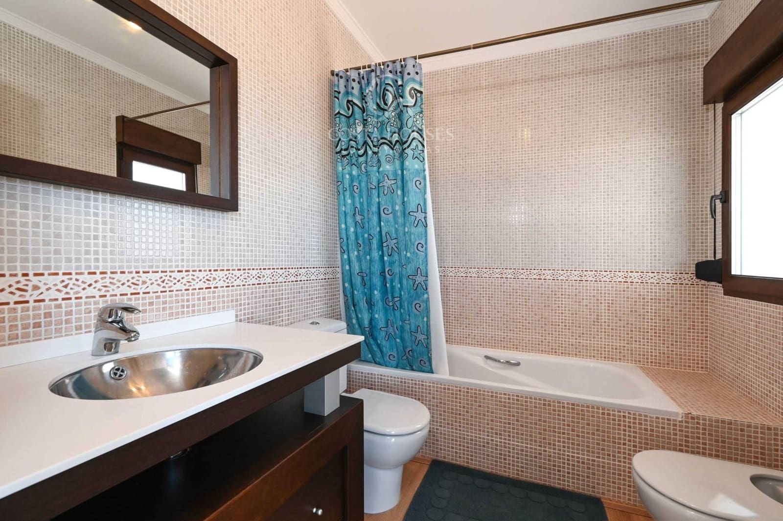 4 makuuhuone Huvila myytävänä paikassa Adsubia mukana uima-altaan 
autotalli - 1 495 000 € (Ref: 9639482)